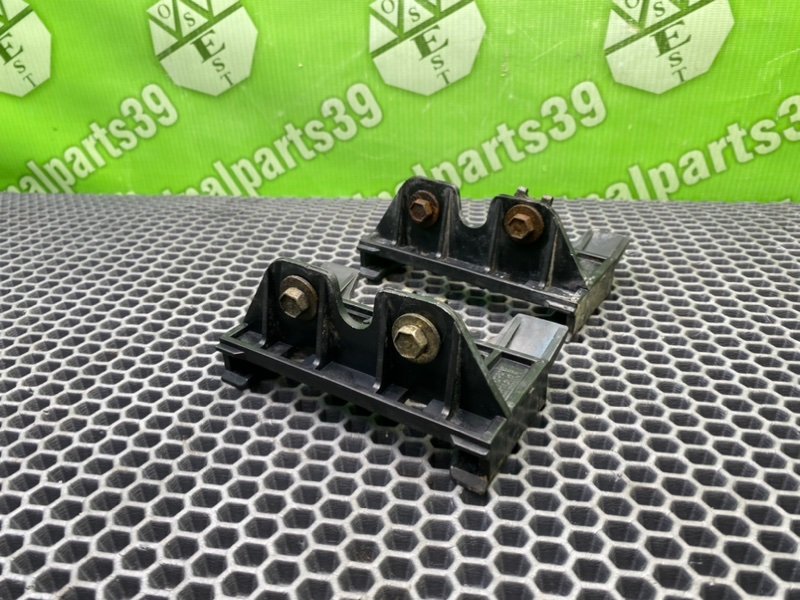 Кронштейны, 1000 рублей, Калининград