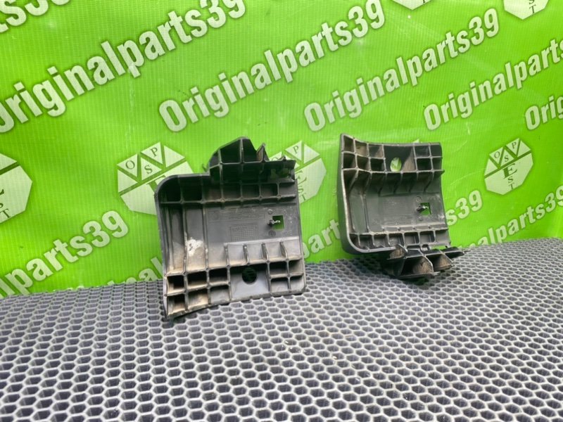 Кронштейны, 1000 рублей, Калининград