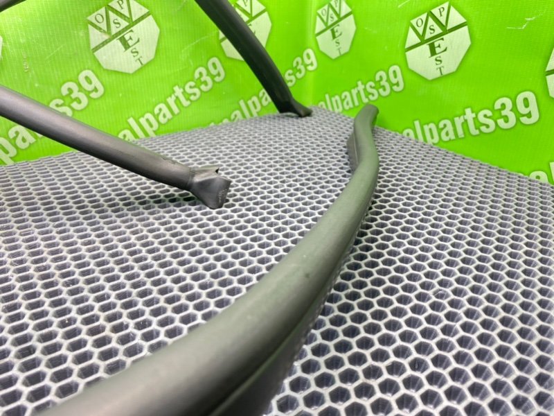 Уплотнители капота, 1800 рублей, Калининград