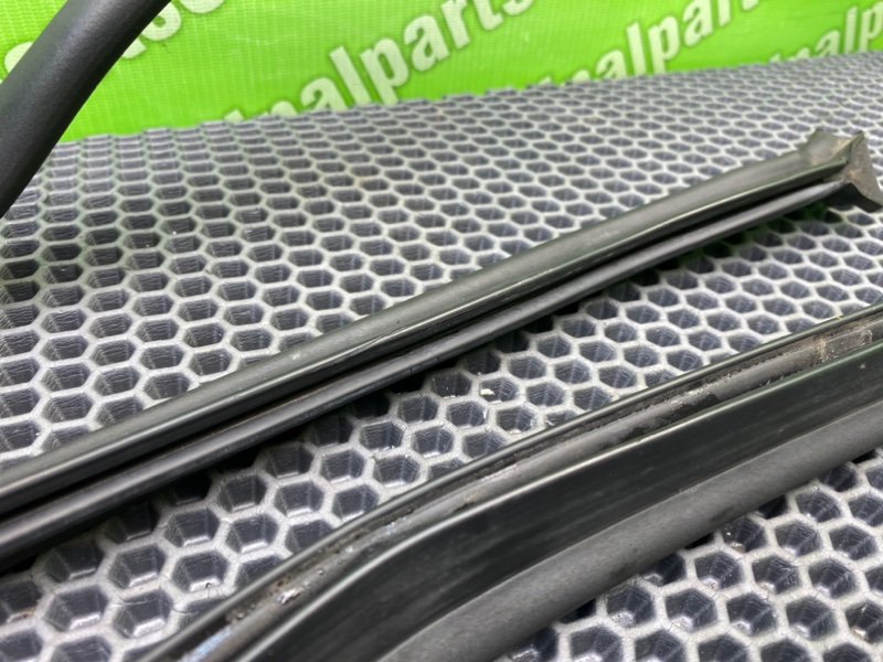 Уплотнители капота, 1800 рублей, Калининград