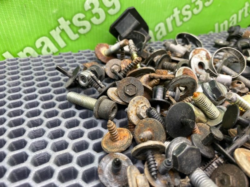 Болты, 1700 рублей, Калининград