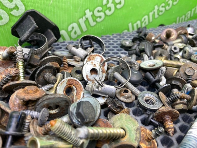 Болты, 1700 рублей, Калининград