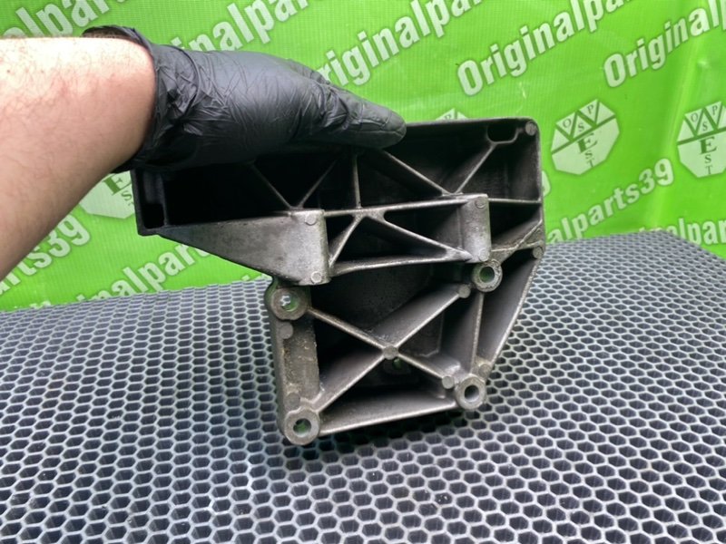 Кронштейн компрессора кондиционера, 1600 рублей, Калининград