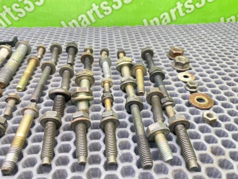 Болты двигателя, 1900 рублей, Калининград