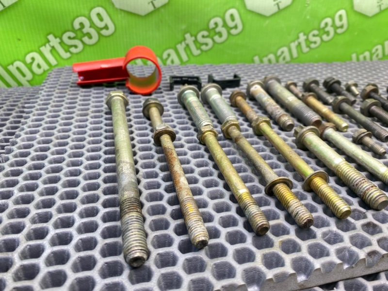 Болты двигателя, 1900 рублей, Калининград