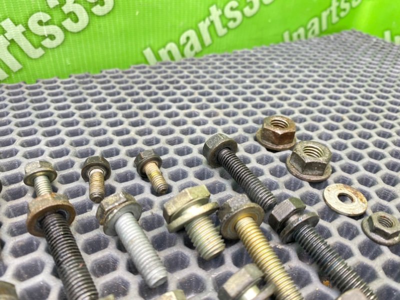 Болты двигателя, 1900 рублей, Калининград