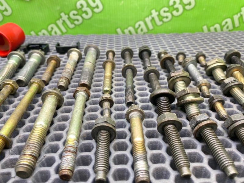 Болты двигателя, 1900 рублей, Калининград