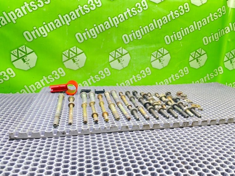 Болты двигателя, 1900 рублей, Калининград