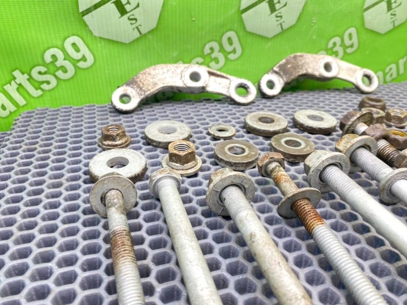 Болты подрамника, 1900 рублей, Калининград