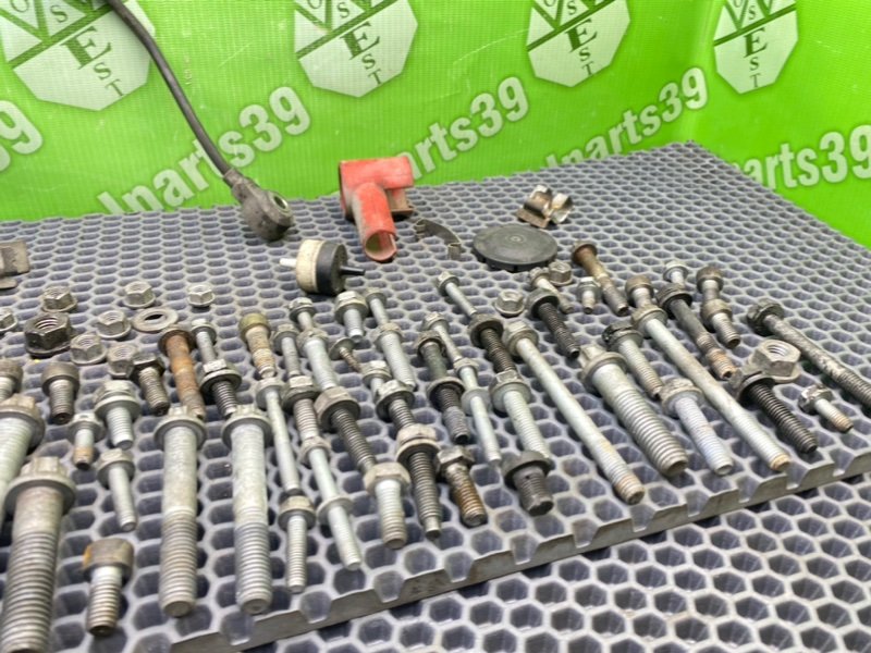 Болты двигателя, 2400 рублей, Калининград