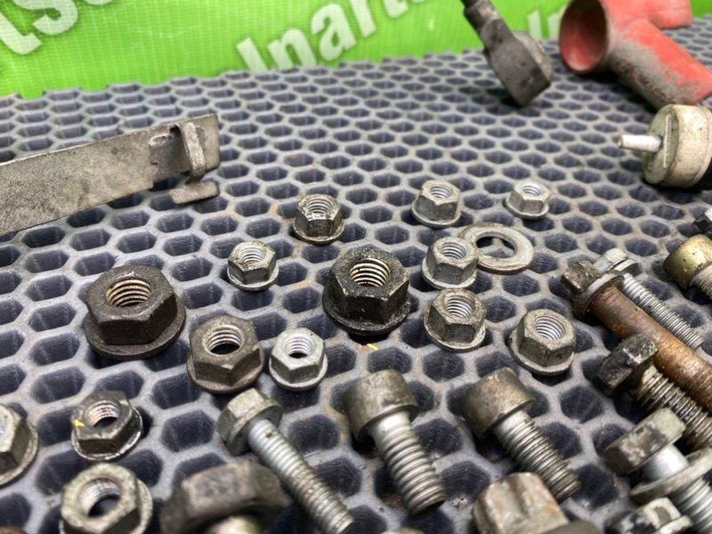 Болты двигателя, 2400 рублей, Калининград