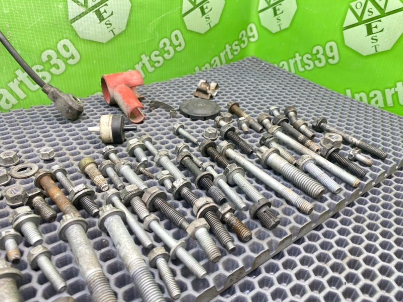 Болты двигателя, 2400 рублей, Калининград