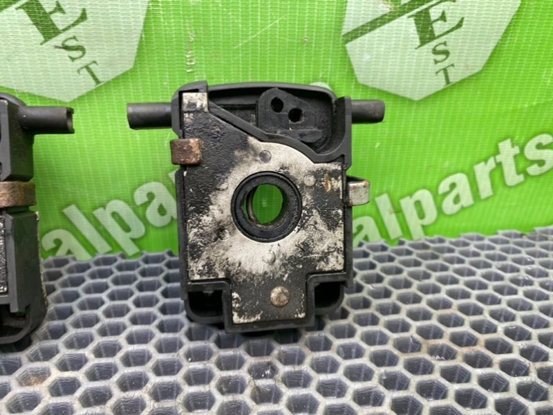 Замки капота, 2100 рублей, Калининград