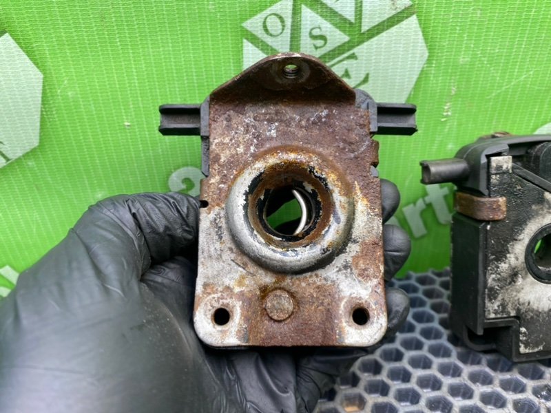 Замки капота, 2100 рублей, Калининград