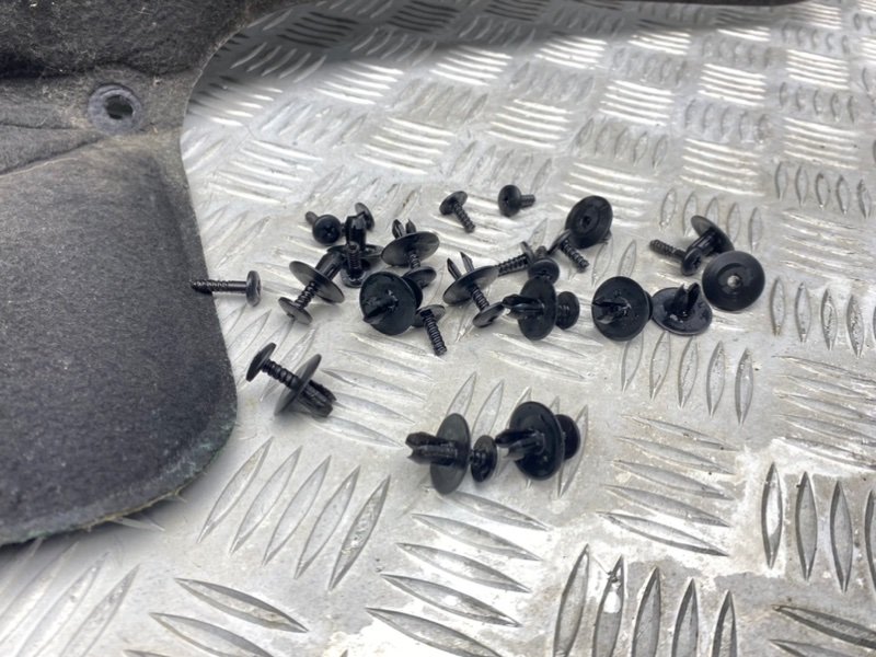 Обшивка капота, 2000 рублей, Калининград