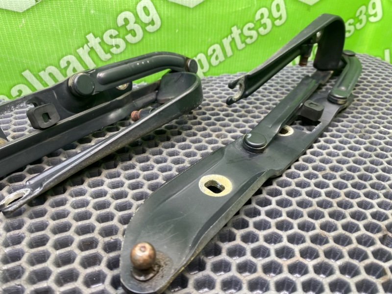 Петли багажника, 1000 рублей, Калининград