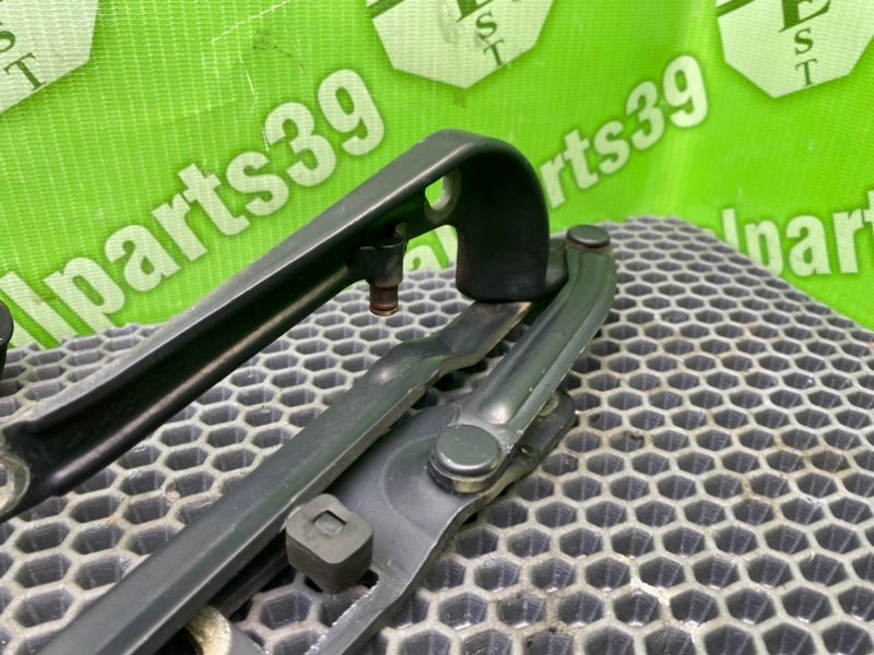 Петли багажника, 1000 рублей, Калининград