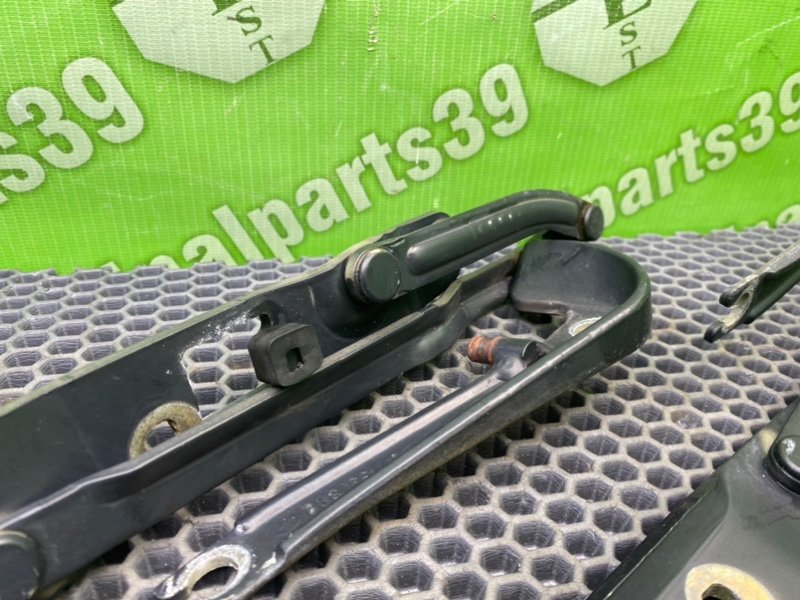 Петли багажника, 1000 рублей, Калининград