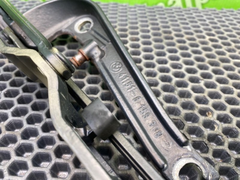 Петли багажника, 1000 рублей, Калининград