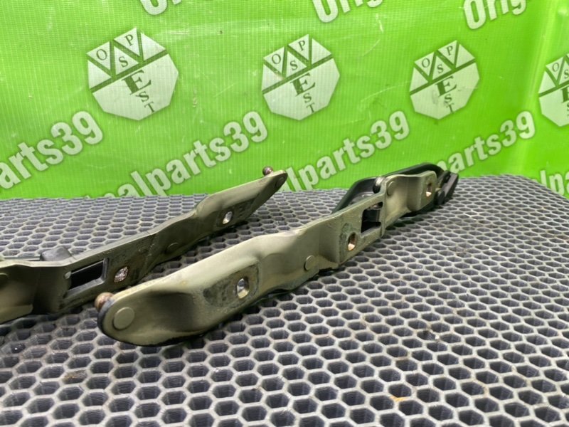 Петли багажника, 1000 рублей, Калининград