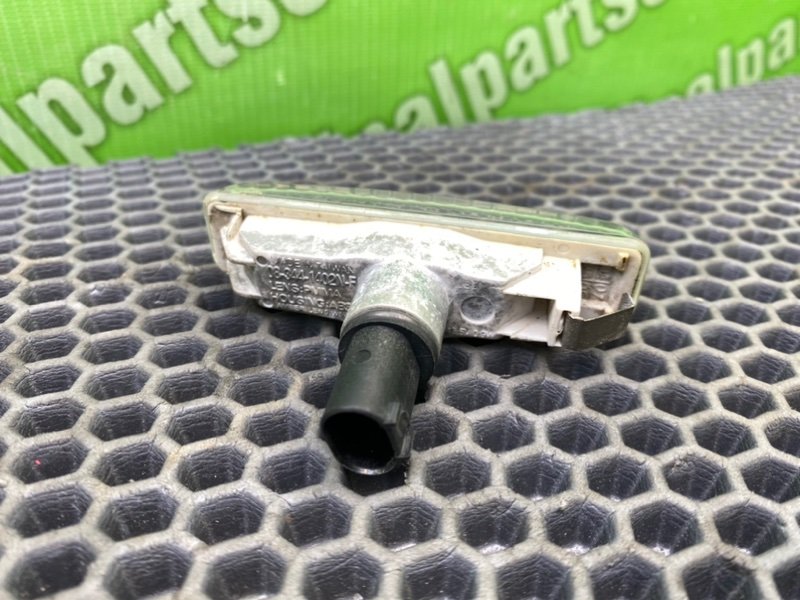 Повторитель поворота, 1000 рублей, Калининград