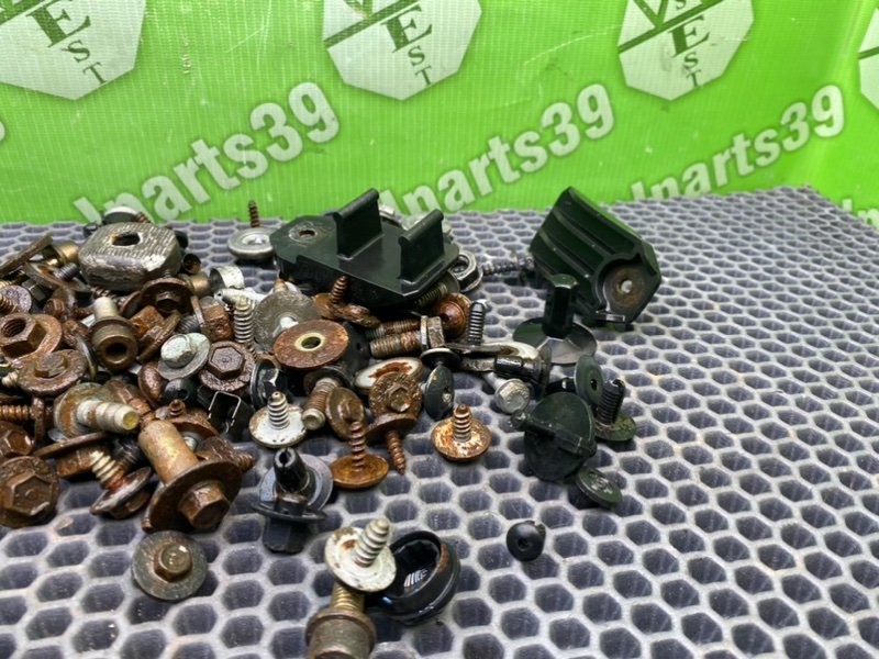 Болты, 2200 рублей, Калининград