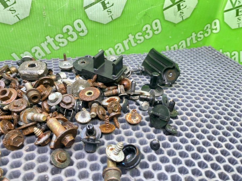 Болты, 2200 рублей, Калининград