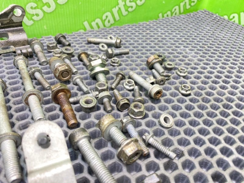 Болты двигателя, 2300 рублей, Калининград