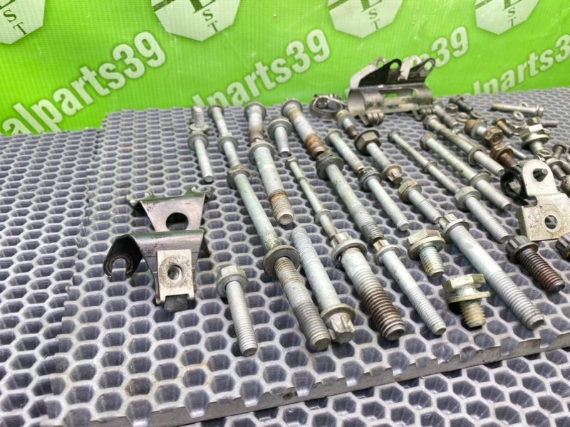 Болты двигателя, 2300 рублей, Калининград