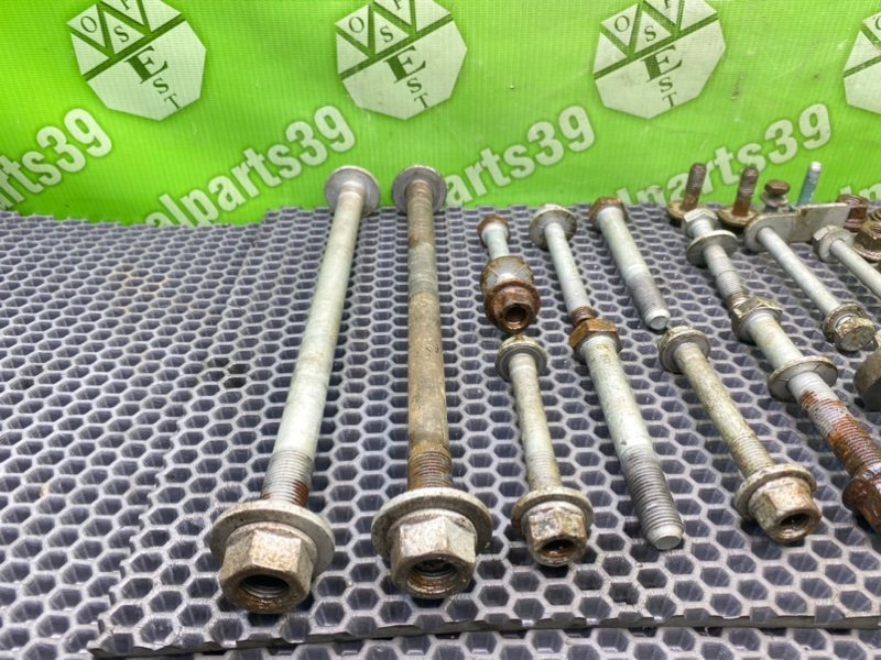 Болты подрамника, 1900 рублей, Калининград