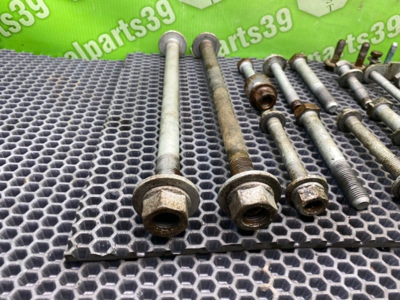 Болты подрамника, 1900 рублей, Калининград