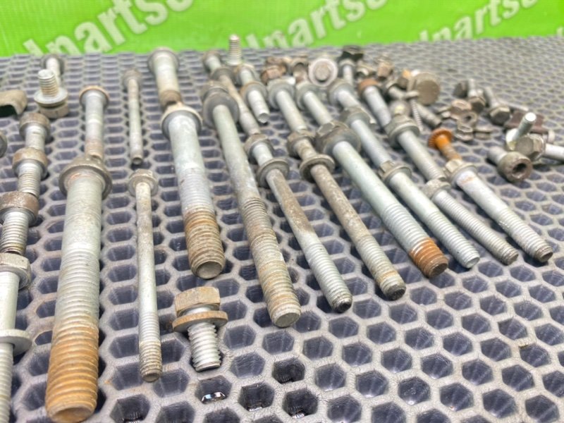 Болты двигателя, 2200 рублей, Калининград