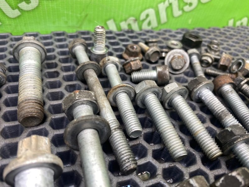Болты двигателя, 2200 рублей, Калининград
