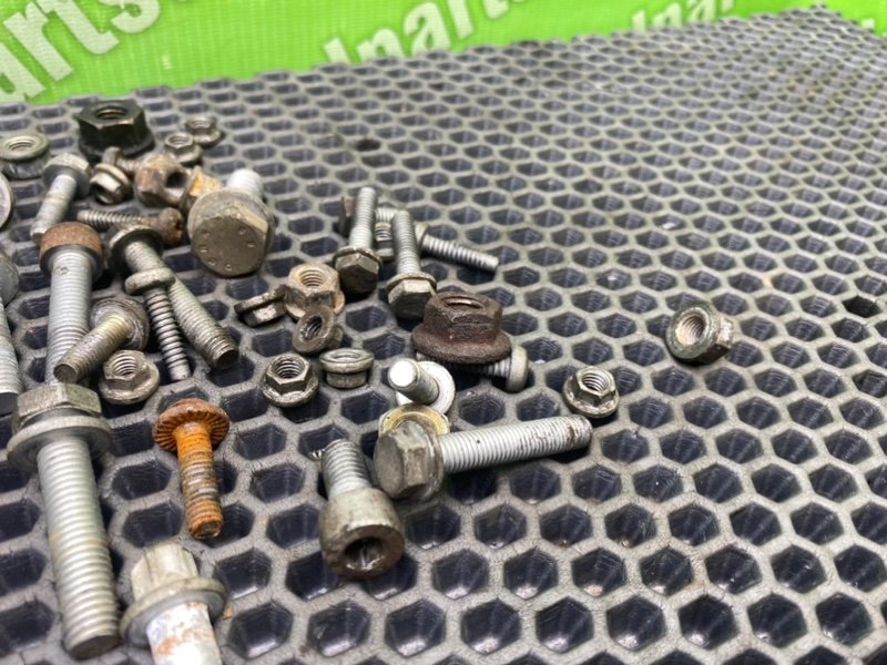 Болты двигателя, 2200 рублей, Калининград