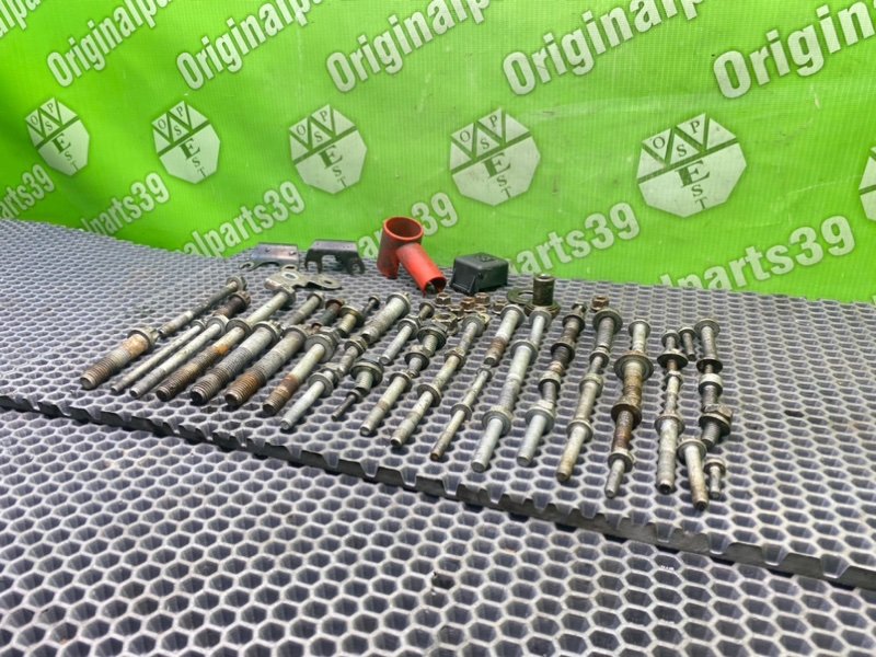 Болты двигателя, 1700 рублей, Калининград