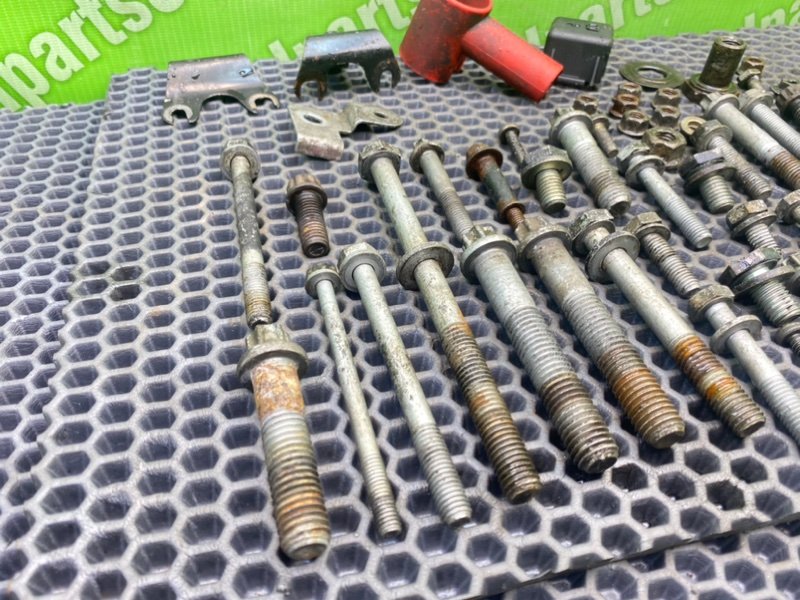 Болты двигателя, 1700 рублей, Калининград