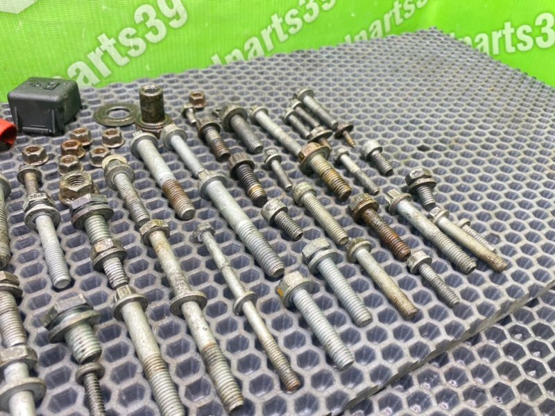 Болты двигателя, 1700 рублей, Калининград