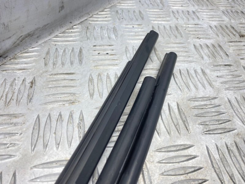 Уплотнители капота, 1000 рублей, Калининград