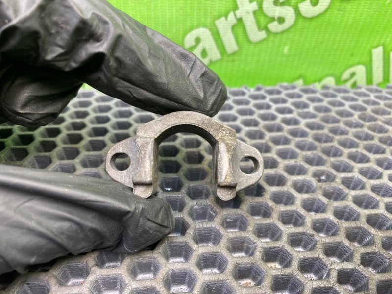 Кронштейн, 800 рублей, Калининград