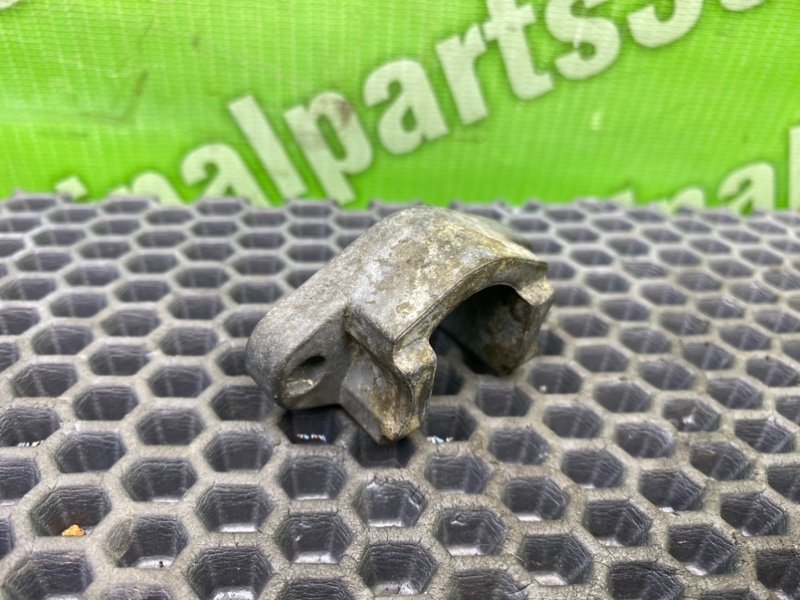 Кронштейн, 800 рублей, Калининград