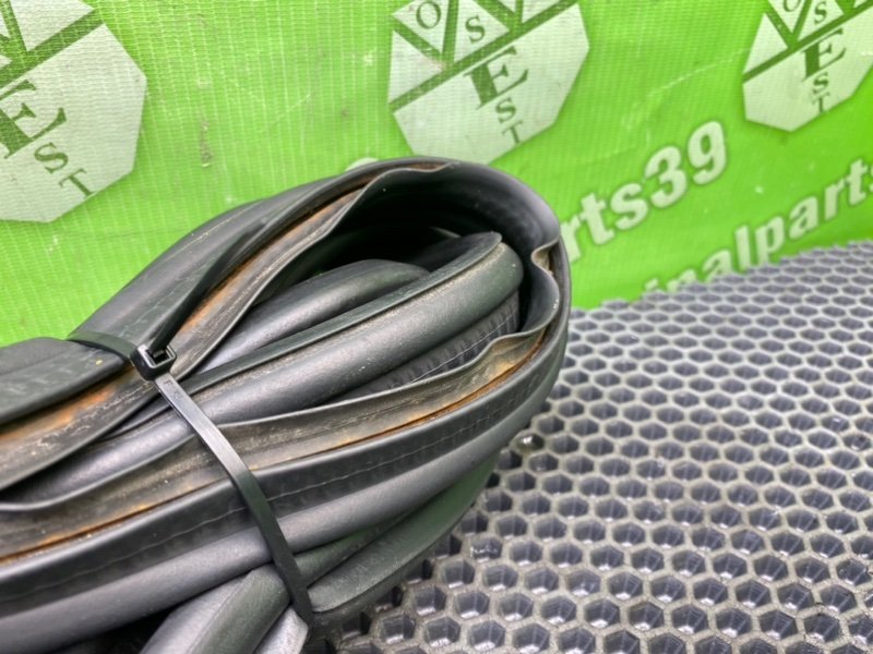 Уплотнительная резинка крышки багажника, 1400 рублей, Калининград