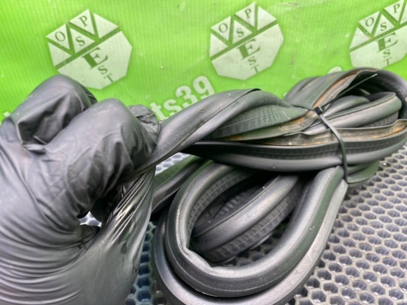 Уплотнительная резинка крышки багажника, 1400 рублей, Калининград