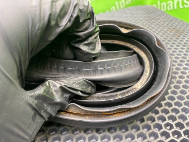 Уплотнительная резинка крышки багажника, 1400 рублей, Калининград