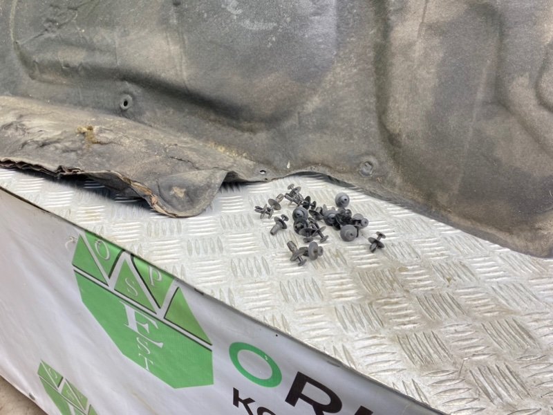 Обшивка капота, 1900 рублей, Калининград