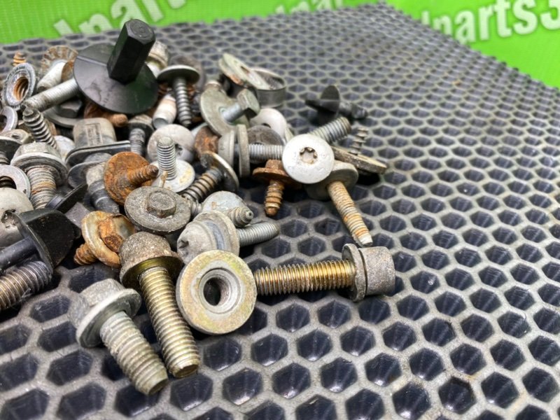 Болты, 1900 рублей, Калининград