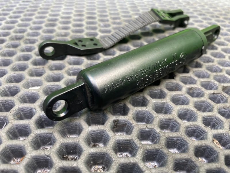 Демпфер бардачка, 1400 рублей, Калининград