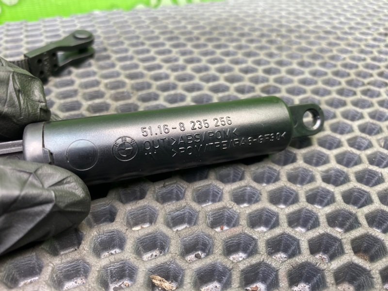 Демпфер бардачка, 1400 рублей, Калининград