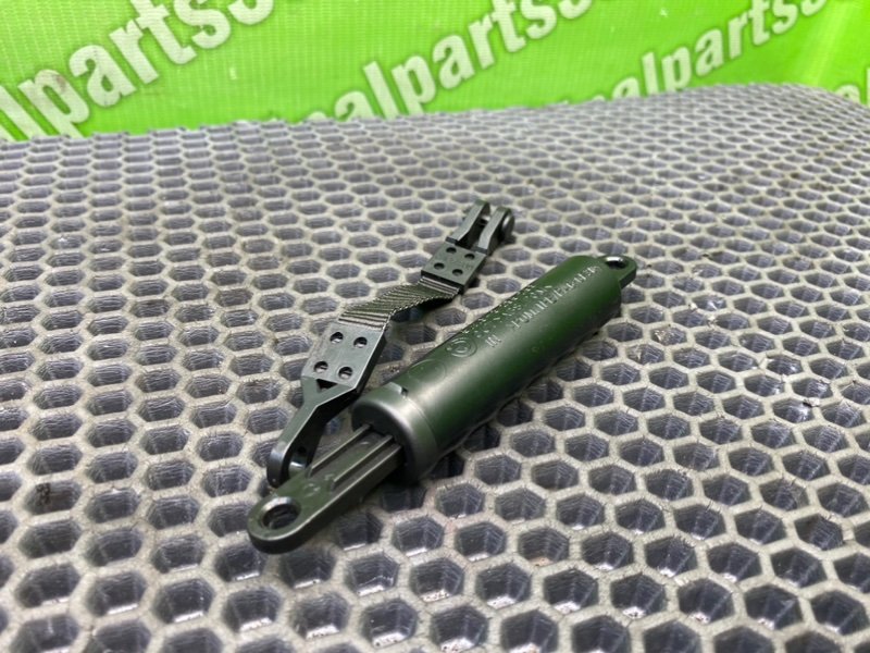 Демпфер бардачка, 1400 рублей, Калининград