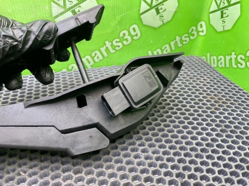 Педаль газа, 2100 рублей, Калининград