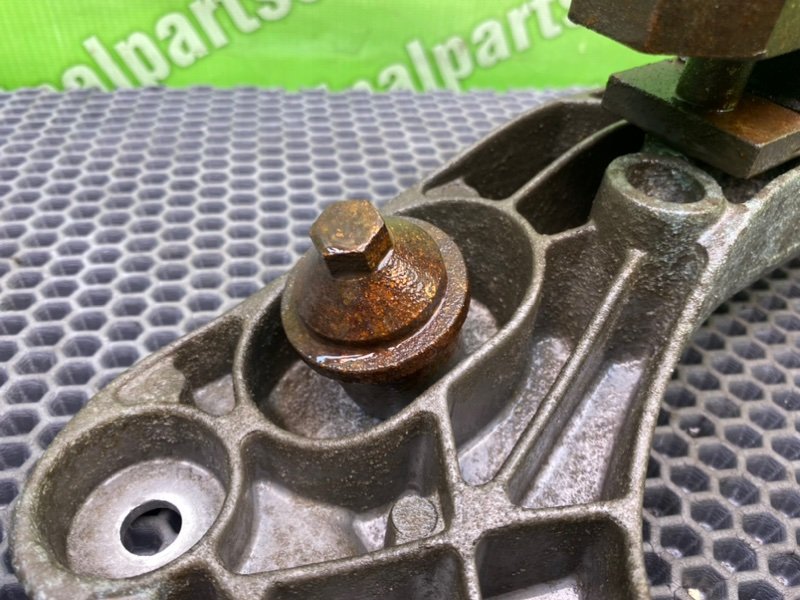 Траверса АКПП, 2900 рублей, Калининград